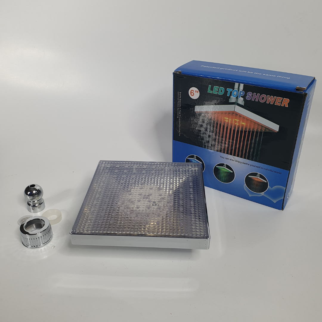 Насадка светодиодная квадратная на душ в современном стиле с изменением цвета и подсветкой (XL-902) Насадка светодиодная квадратная на душ в современном стиле с изменением цвета и подсветкой (XL-902)