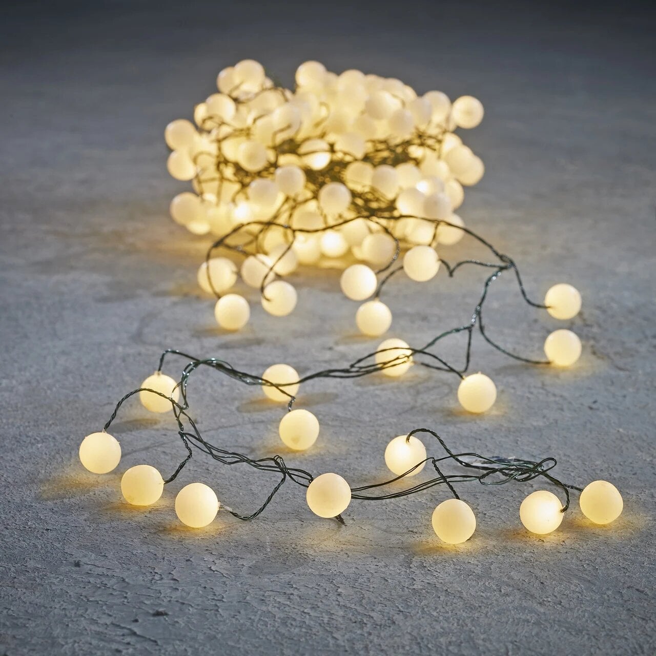 Гирлянда-кластер Luca Lighting зеленая струна 80 LED 5 м теплый белый (8720362027133)
