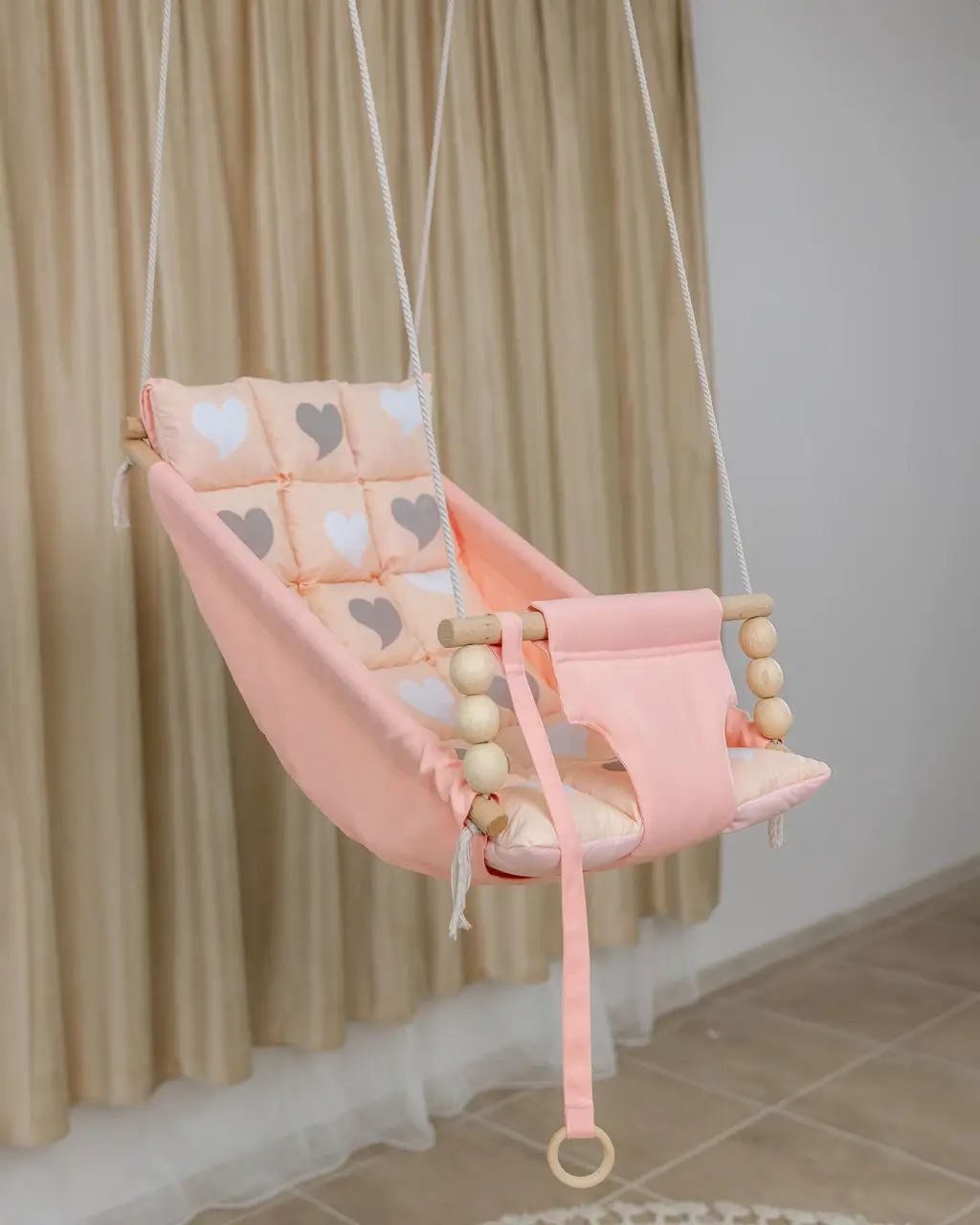 Качели подвесная люлька Love is для детей от 6 месяцев 105х53 см нагрузкой до 40 кг