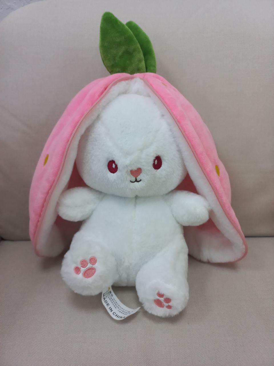 М'яка іграшка Кролик Полуничка 2в1 з застібкою 30 см (9075/30) - фото 4 М'яка іграшка Кролик Полуничка 2в1 з застібкою 30 см (9075/30) - фото 4
