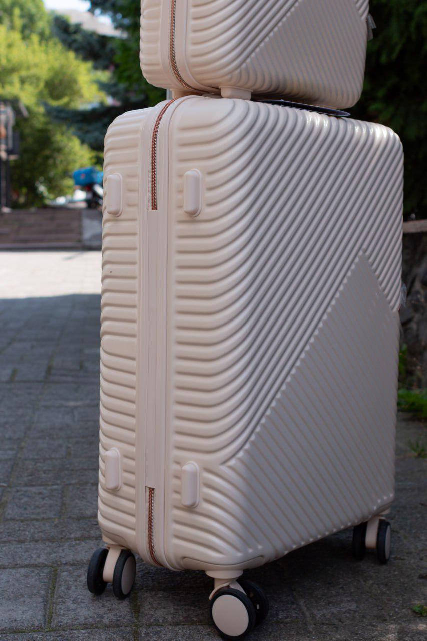 Чемодан пластиковый Wings WN-01 S Молочный (11881143) - фото 2