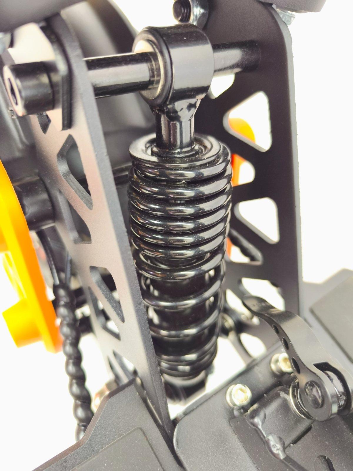 Электросамокат с сидением Cruzzer M5 PRO 2000W 48V 21Ah - фото 6 Электросамокат с сидением Cruzzer M5 PRO 2000W 48V 21Ah - фото 6