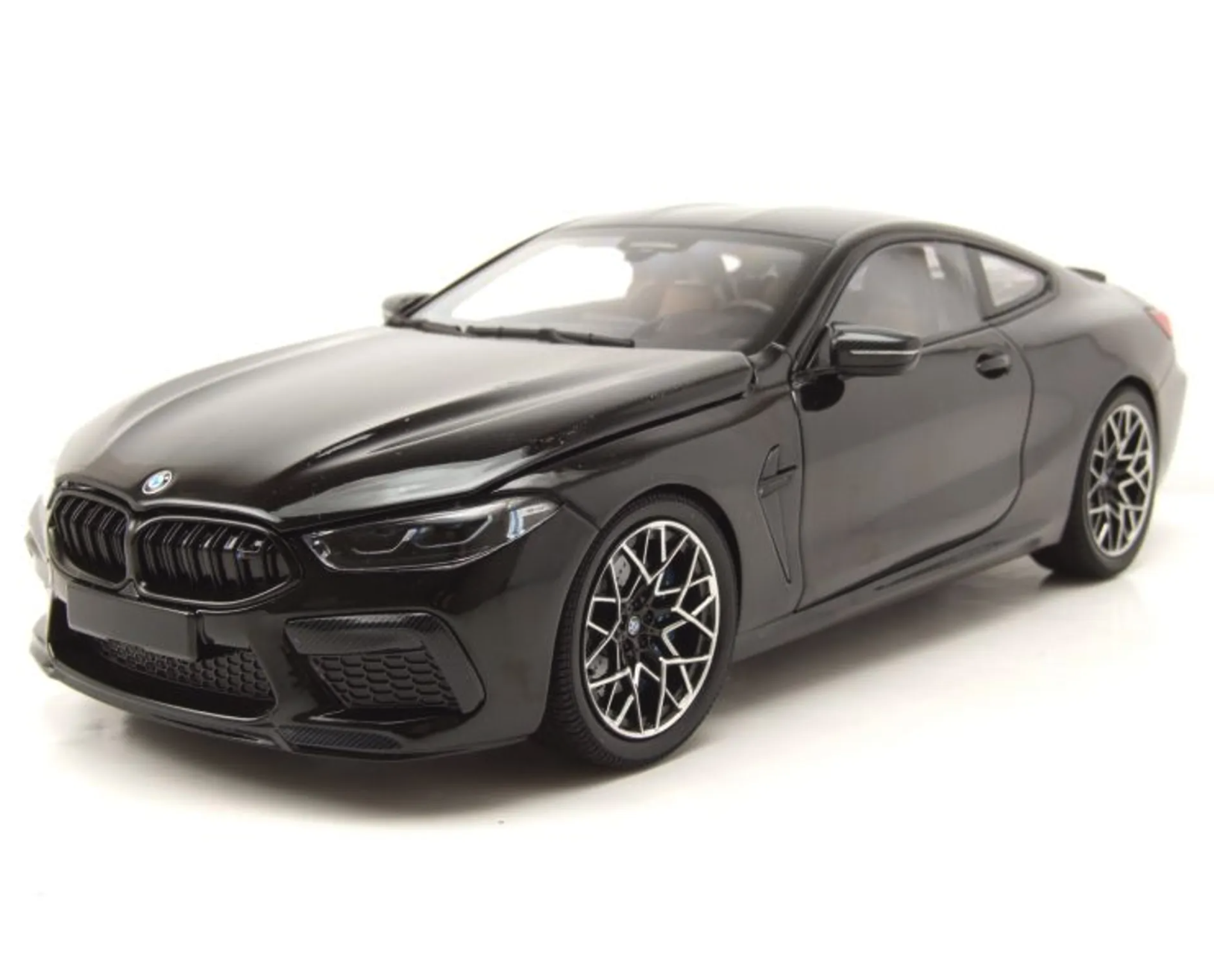 Модель автомобиля 1:18 BMW M8 Competition Coupe F92 2020 Black Metallic (110029021)