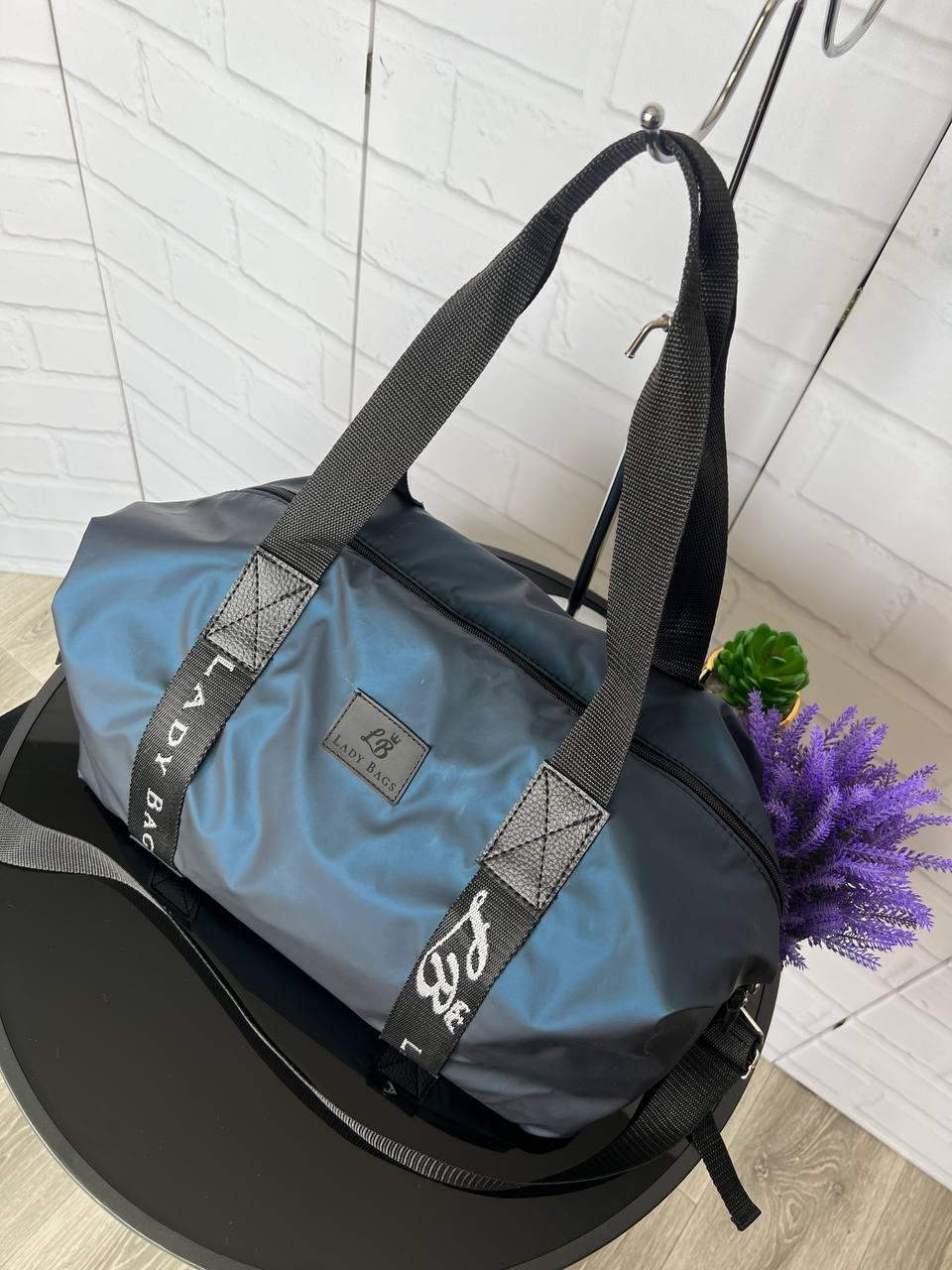 Сумка спортивная через плечо женская дорожная большая из плащевой ткани 43х30х17 см Электрик - фото 3