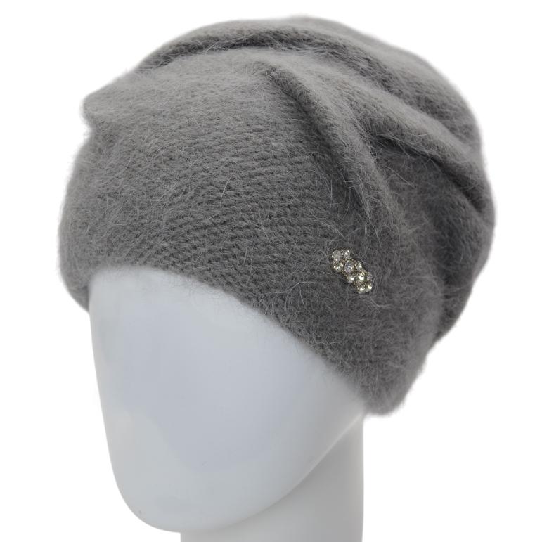 Шапка женская Novita Сюзана ангоровая двойная с аккуратным узором и брошью one size Дымчатый (247458) - фото 1