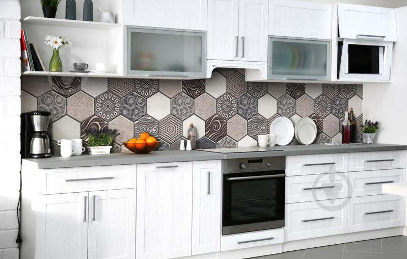 Скинали на кухню Zatarga «Графитовый гексагон» 650х2500 мм виниловая 3Д наклейка кухонный фартук самоклеящаяся