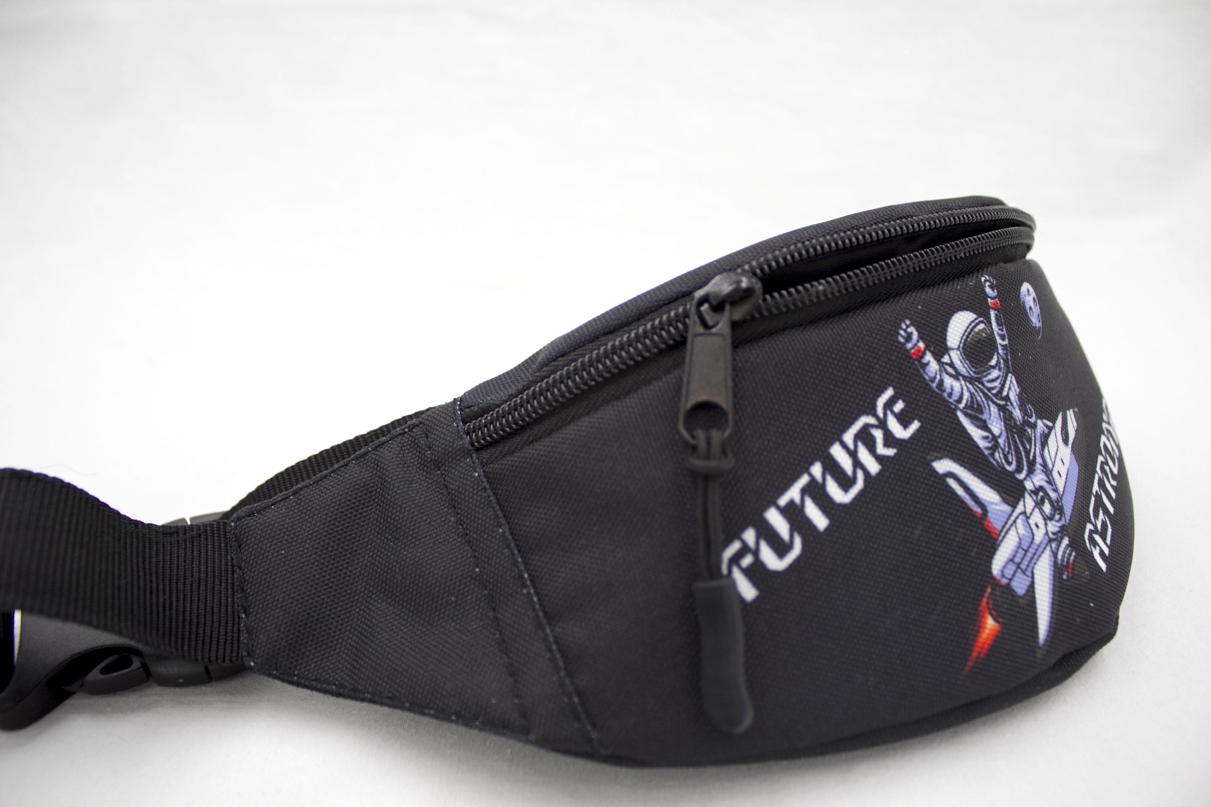 Бананка дитяча з регулюючим ремінцем для хлопчика 4-8 років Астронавт (Д-017) - фото 3 Бананка дитяча з регулюючим ремінцем для хлопчика 4-8 років Астронавт (Д-017) - фото 3