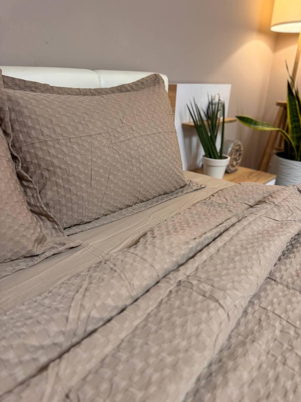 Постільна білизна з ковдрою сатин євро 200х230 см наволочки 50х70 см 2 шт. Капучино (Д-Al-sat-kovdra-001-03) - фото 2 Постільна білизна з ковдрою сатин євро 200х230 см наволочки 50х70 см 2 шт. Капучино (Д-Al-sat-kovdra-001-03) - фото 2