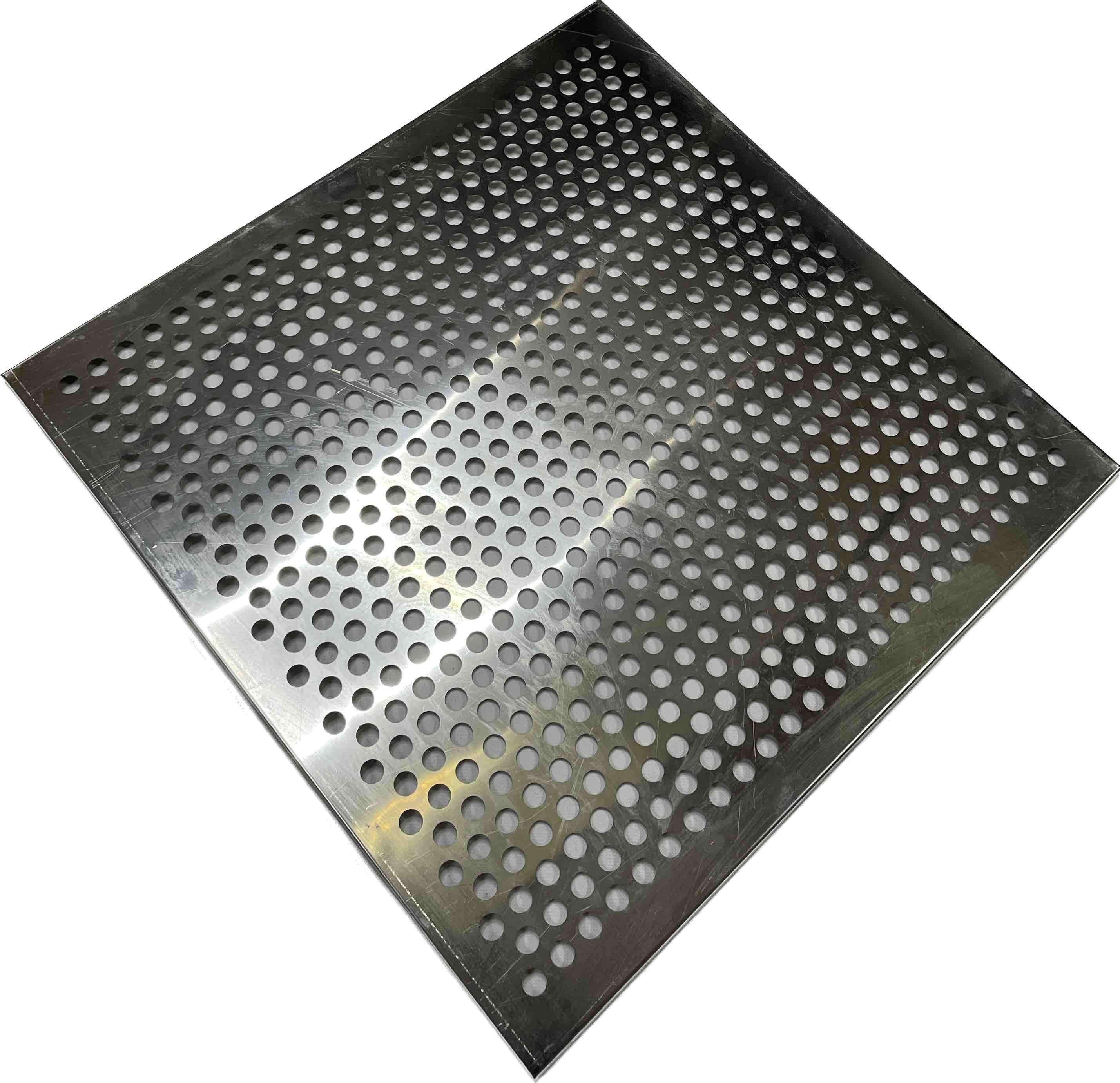 Зеркальная плита металлическая перфорированная 590х590 мм с круглыми отверстиями