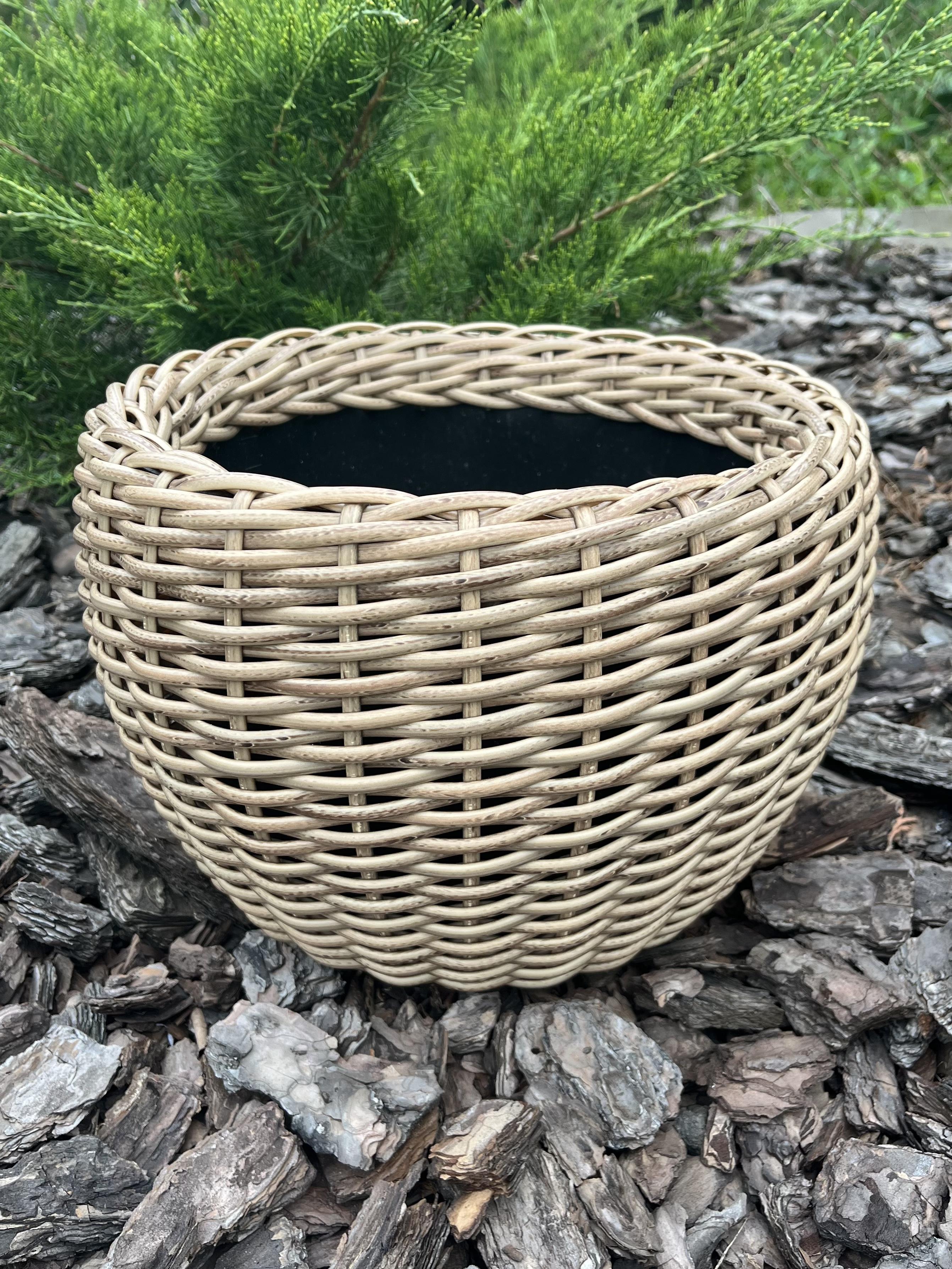 Кашпо для квітів зі штучного ротанга 12 л Мигдаль (27920880) - фото 1 Кашпо для квітів зі штучного ротанга 12 л Мигдаль (27920880) - фото 1