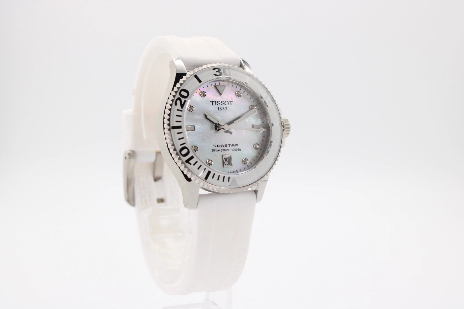 Наручные часы женские Tissot Seastar 1000 T120.210.17.116.00 Белый (35053021)