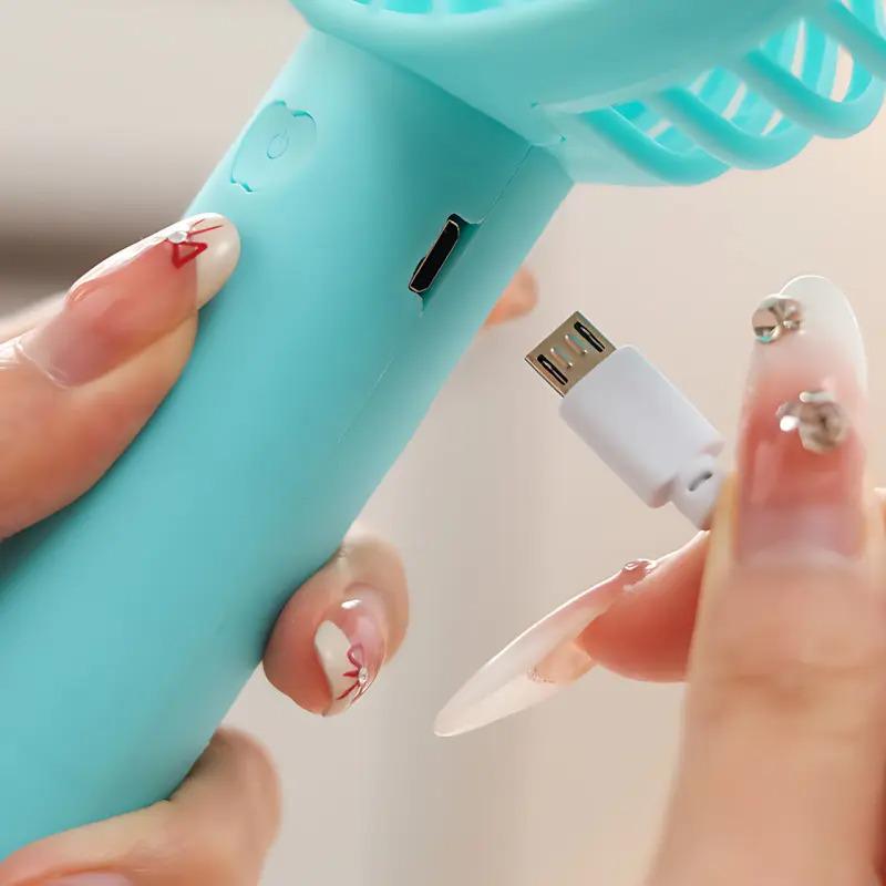 Вентилятор-міні ручний на акумуляторі X-9 800 мАг USB 3 швидкості знімна підставка Блакитний (38-бла-6372) - фото 6 Вентилятор-міні ручний на акумуляторі X-9 800 мАг USB 3 швидкості знімна підставка Блакитний (38-бла-6372) - фото 6