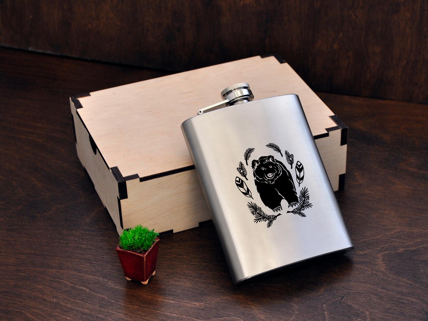 Фляга WoodPresentStudio с гравировкой Медведь в деревянной коробке 240 мл