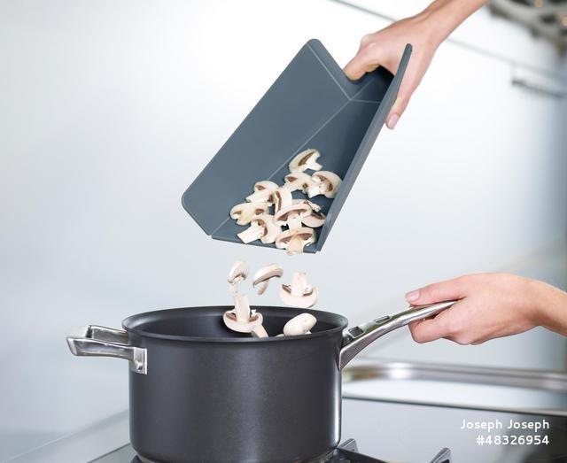 Набор досок Joseph Joseph Chop2Pot (981003) - фото 4