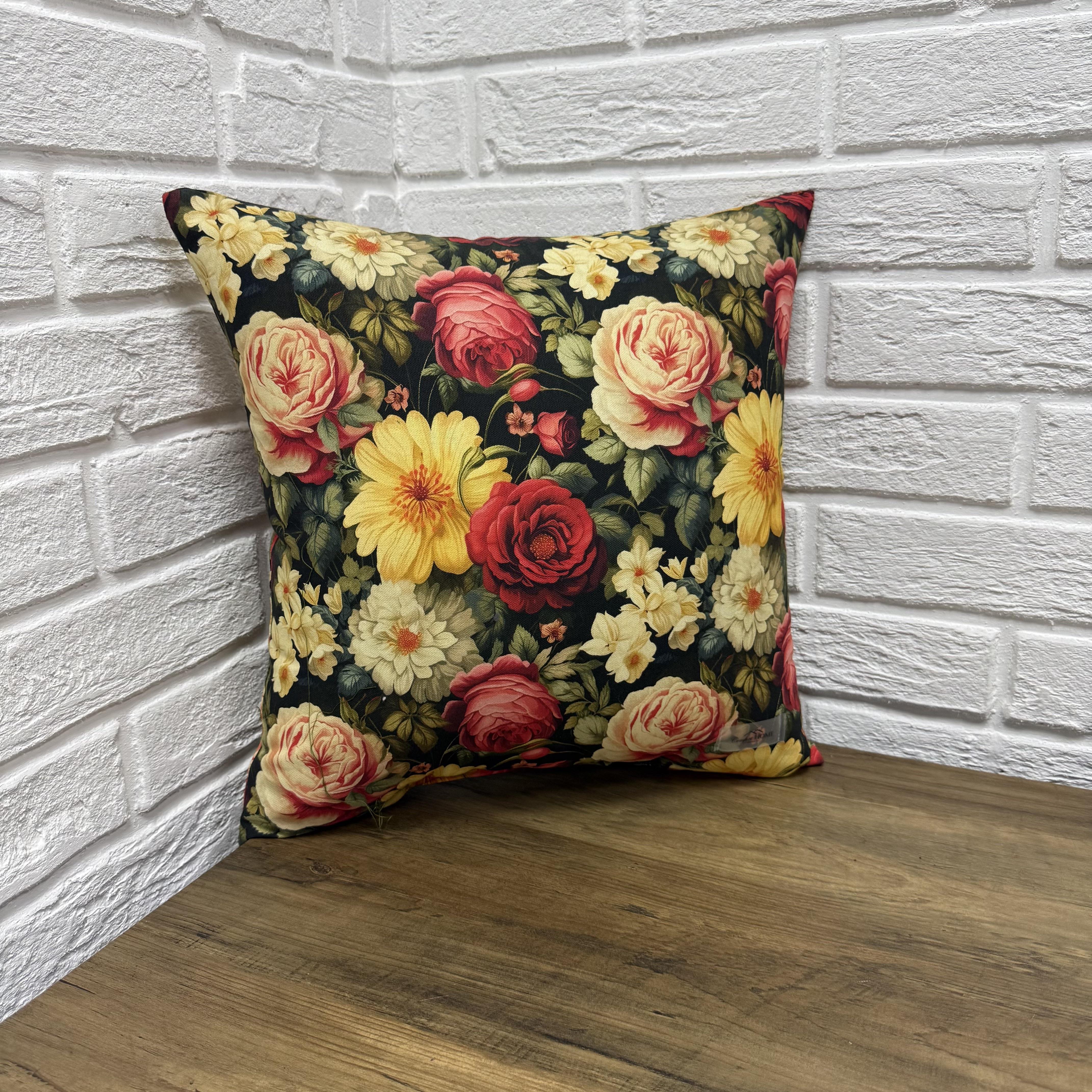 Подушка Comfort Home Black rose панама 40х40 см