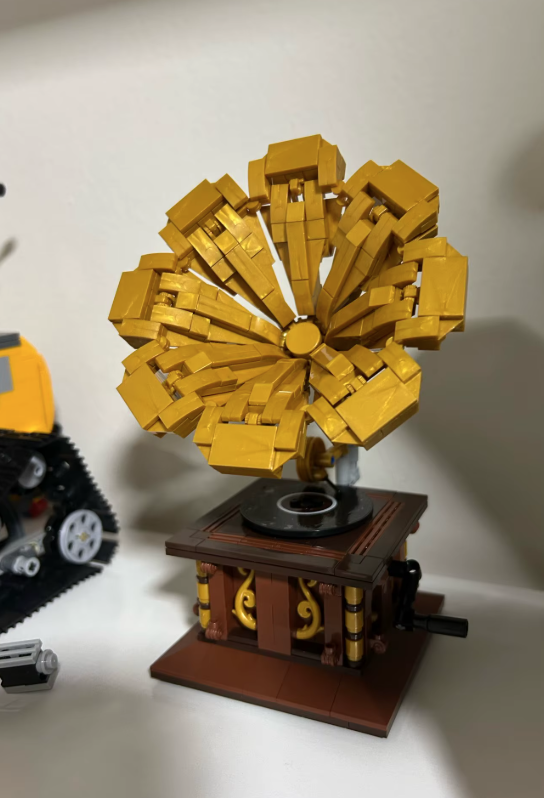 Конструктор детский Ретро граммафон 582 дет. (24363613) - фото 6 Конструктор детский Ретро граммафон 582 дет. (24363613) - фото 6