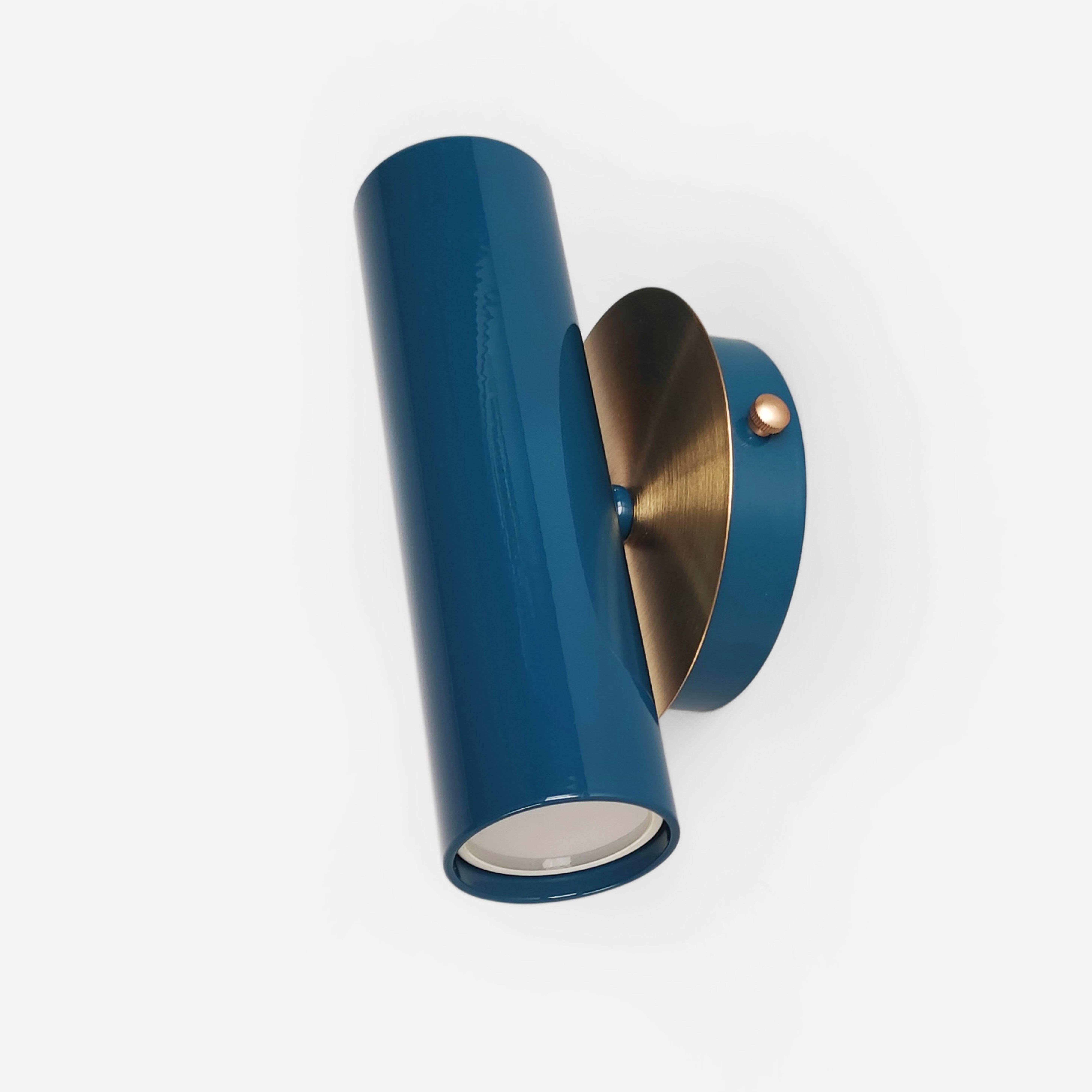 Настенный двойной светильник Gaff Design с деталями из латуни для ванной или спальни Синий (BRASS4) - фото 4 Настенный двойной светильник Gaff Design с деталями из латуни для ванной или спальни Синий (BRASS4) - фото 4