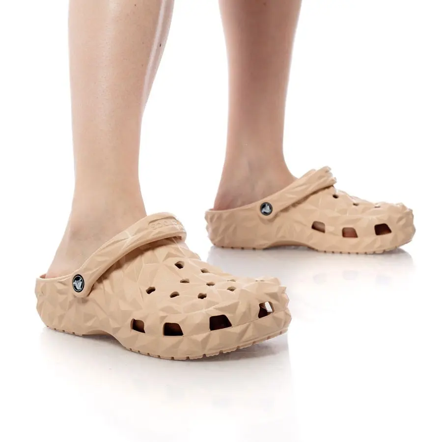 Сабо жіночі Crocs Geometric Clog Latte Бежевий (27574)