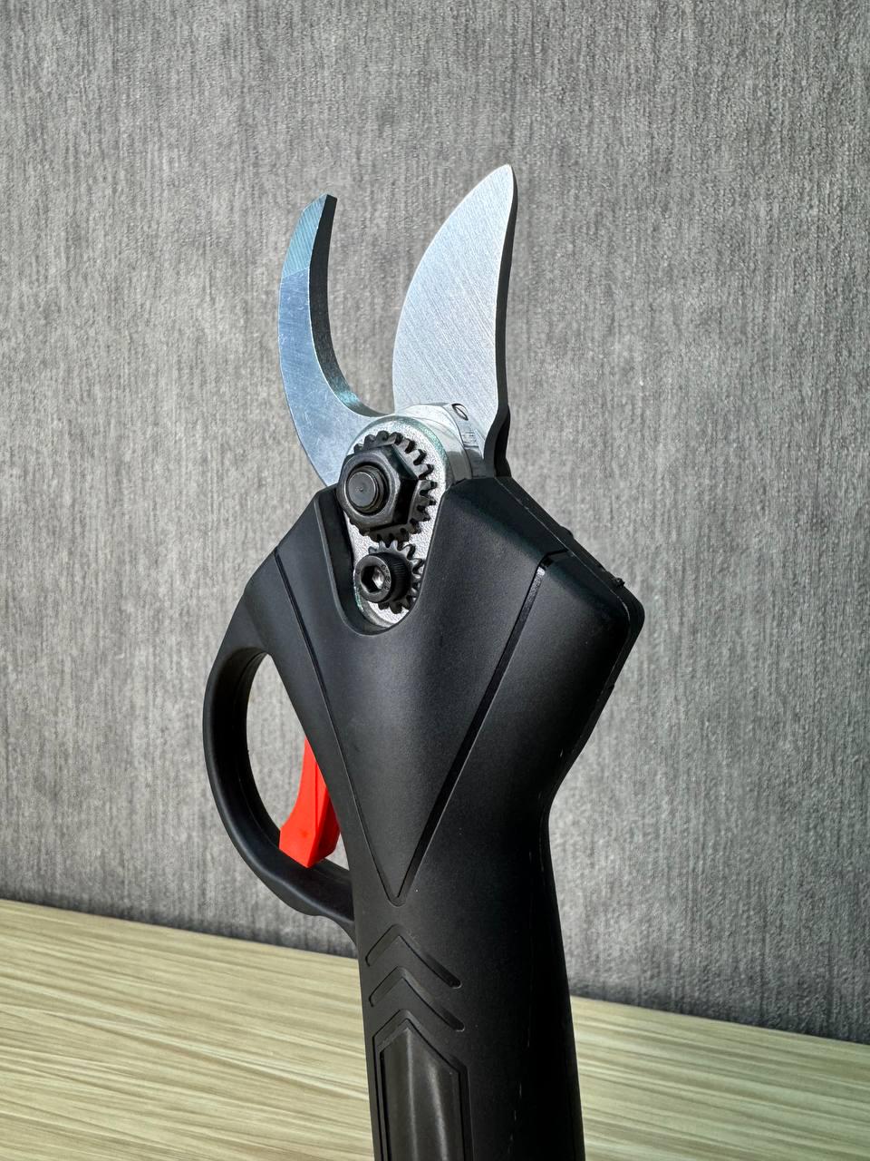 Секатор садовый аккумуляторный в чемодане 48V (260812) - фото 4