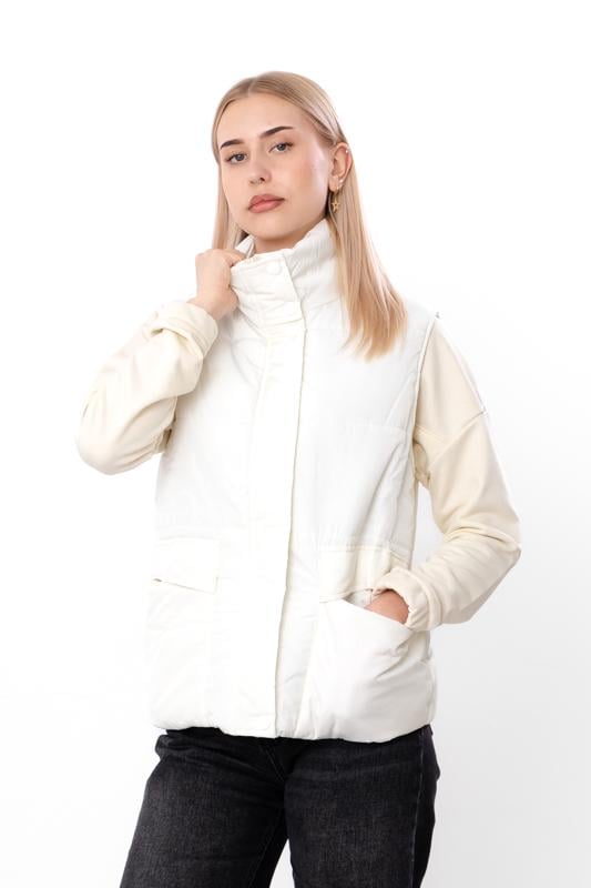 Жилетка демісезонна жіноча однотонна на блискавці Носи Своє р. 44 Молочний (14264)