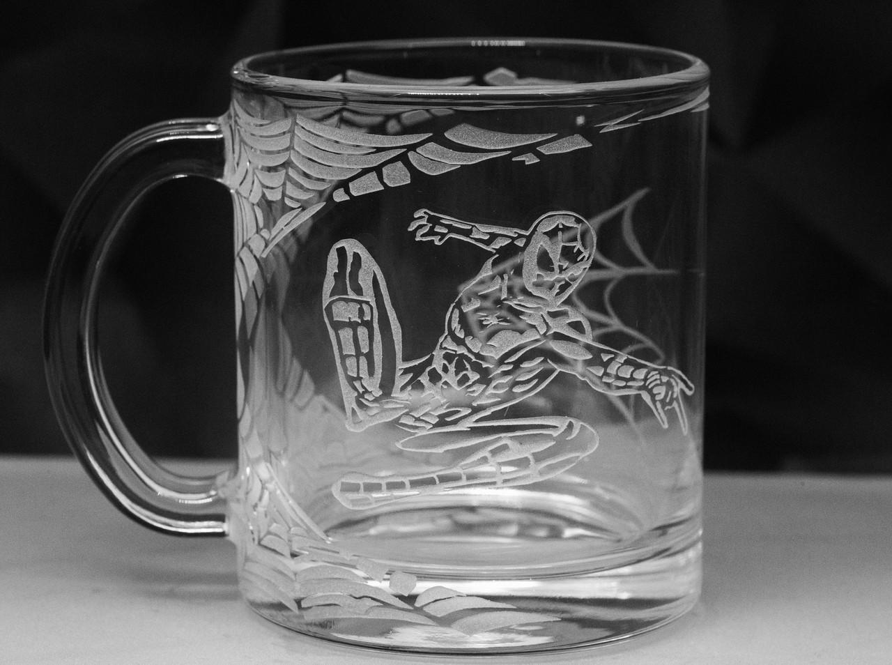 Подарункова чашка дитяча з гравіюванням ''Людина павук'' глянсова 320 мл (2377568249)