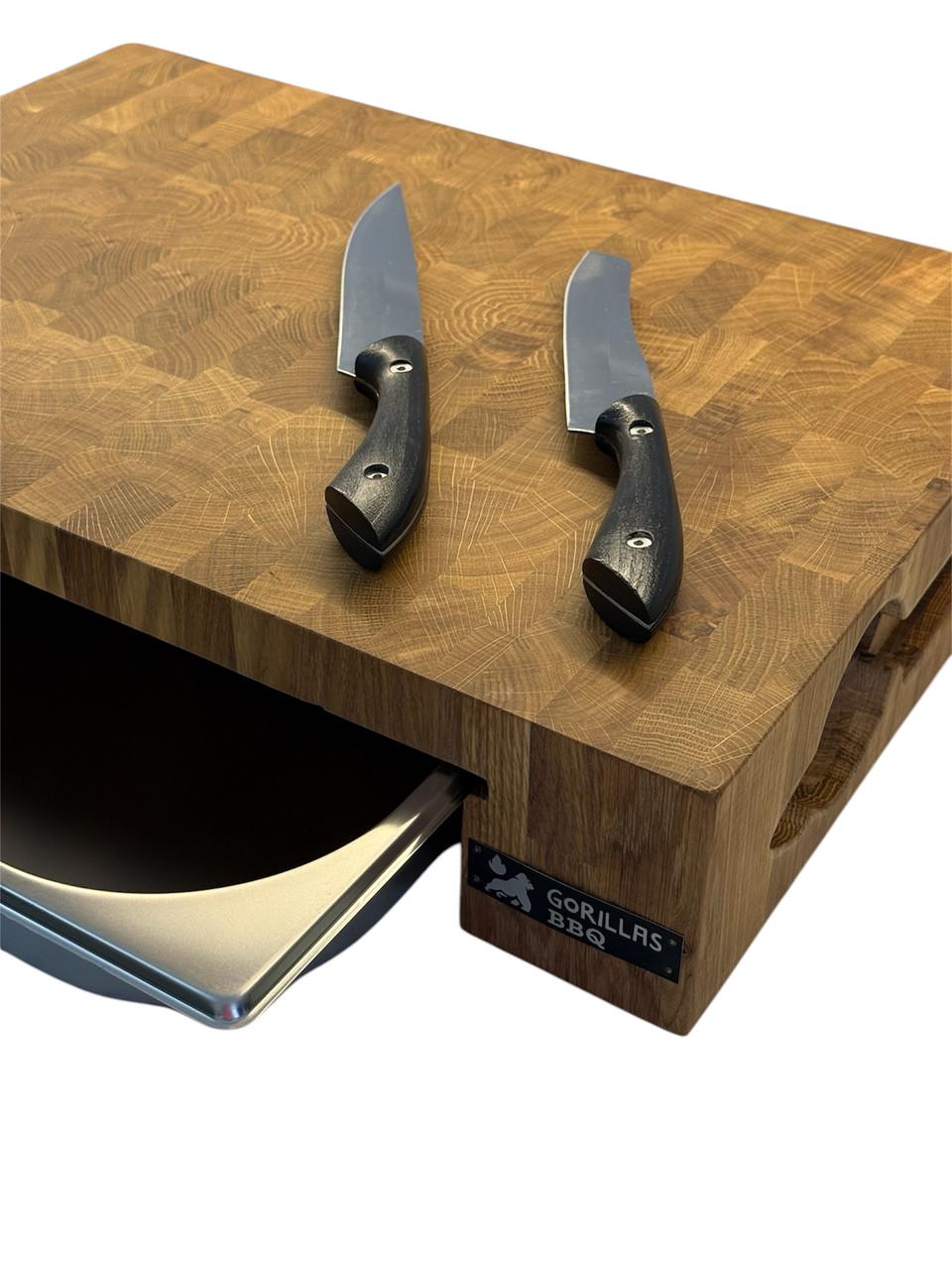 Набор кухонный Gorillas BBQ торцевая доска с гастроемкостью и набором из 2-х ножей (DS59) - фото 2 Набор кухонный Gorillas BBQ торцевая доска с гастроемкостью и набором из 2-х ножей (DS59) - фото 2