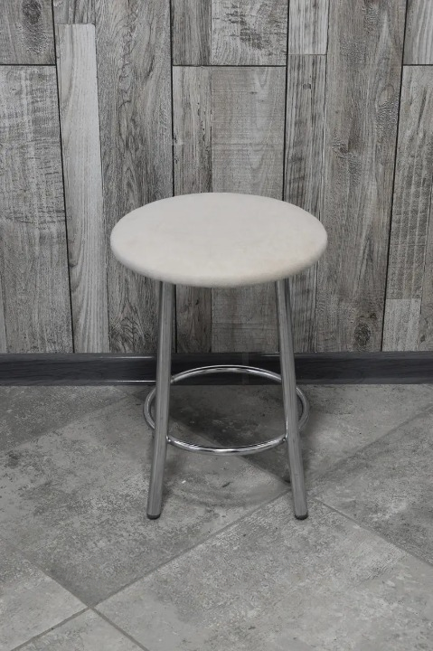 Табурет кухонний Муза металевий з м'яким сидінням 30х45 см Білий/Хром (28374529)