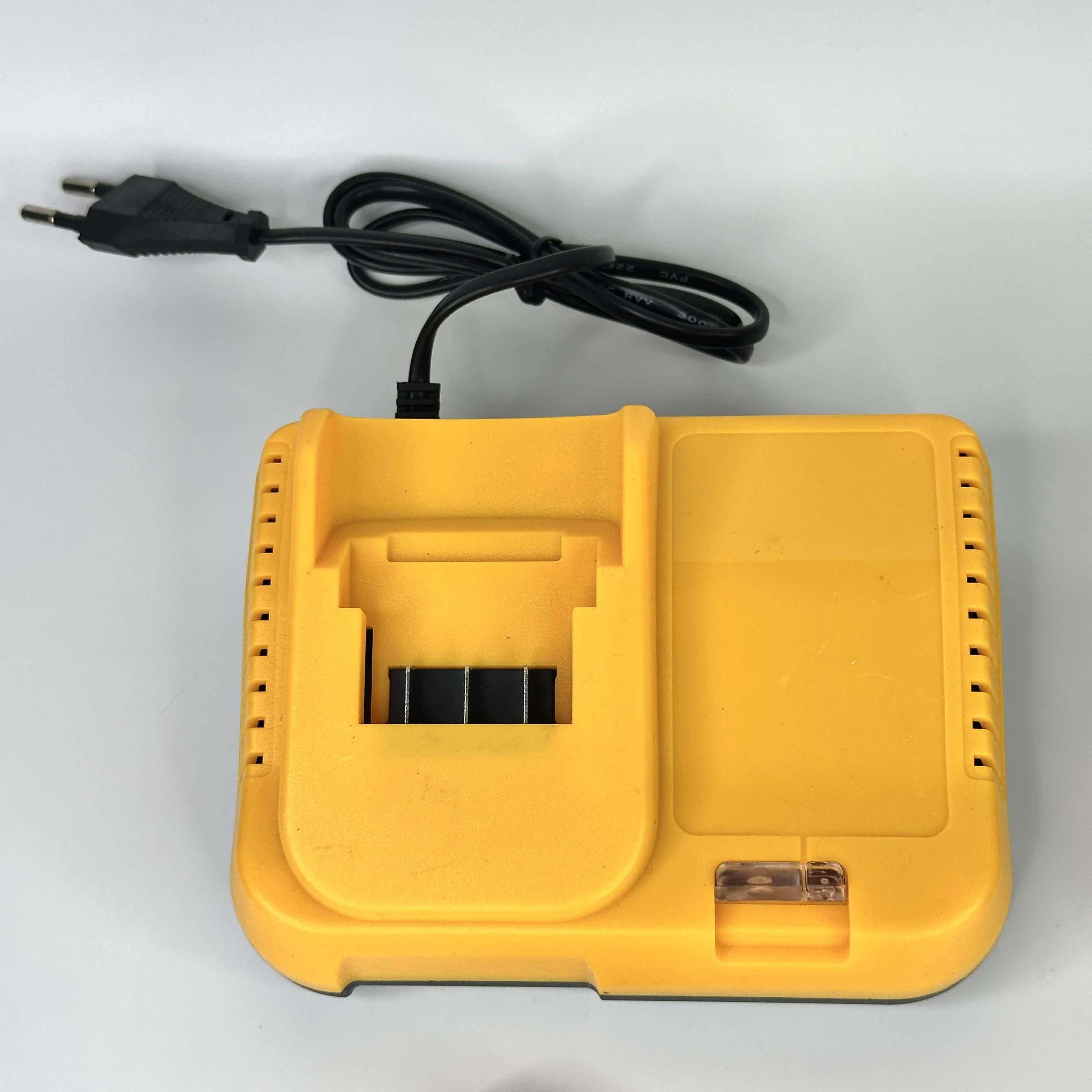 Шуруповерт ударный аккумуляторный с набором инструментов в пластиковом кейсе (25934072) - фото 7 Шуруповерт ударный аккумуляторный с набором инструментов в пластиковом кейсе (25934072) - фото 7