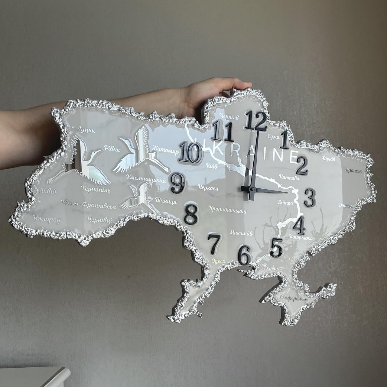 Годинник настінний з епоксидної смоли Карта України 80х51 см