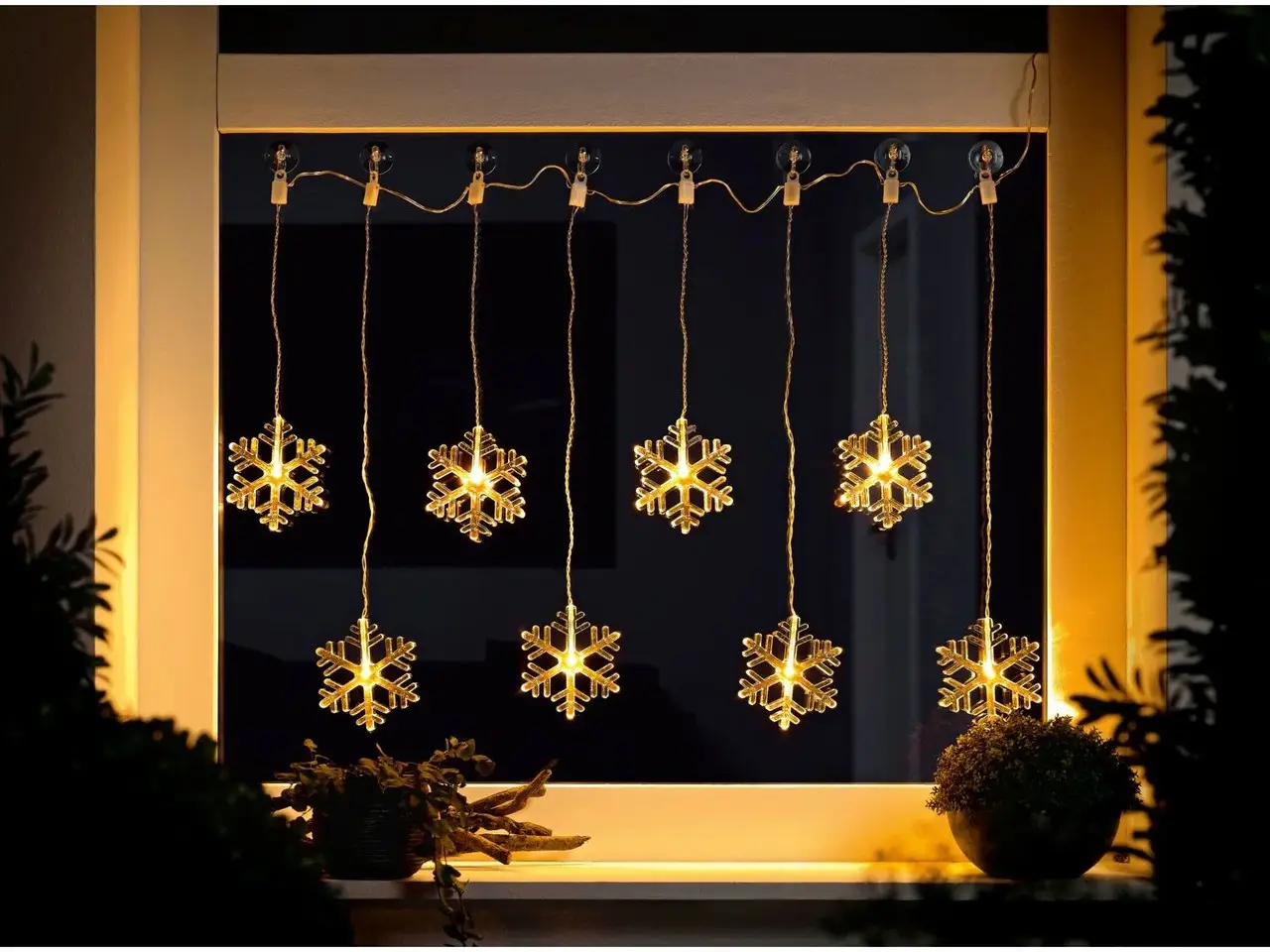 LED-гірлянда-штора Livarno Home 8LED зі сніжинками та таймером 90х55 см Теплий білий (30821309)