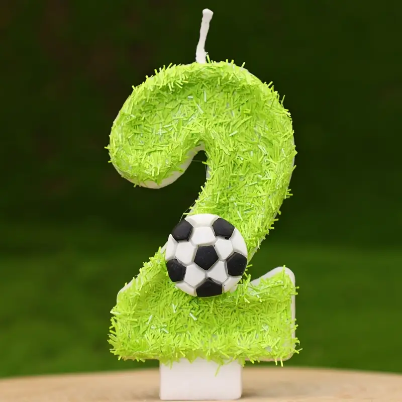 Свеча 3D Зеленая трава с футбольным мячом цифра 2 (24985575)