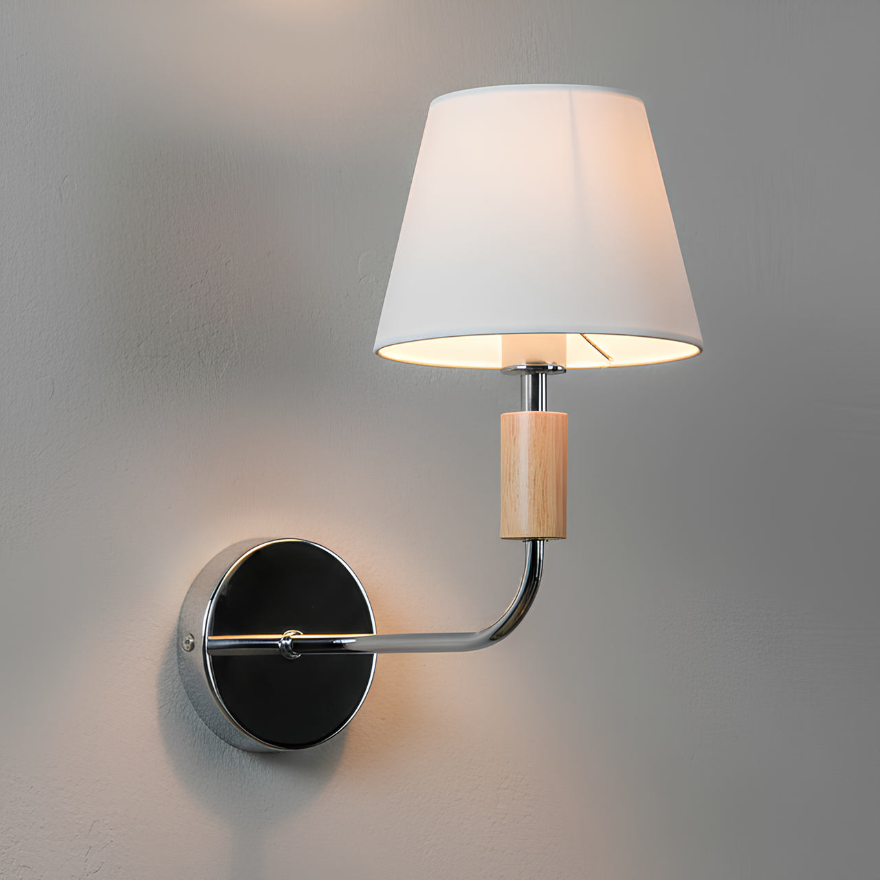 Бра Valeso с металлически-деревянным каркасом под одну лампу Е27 Хром (V16-1B CH)