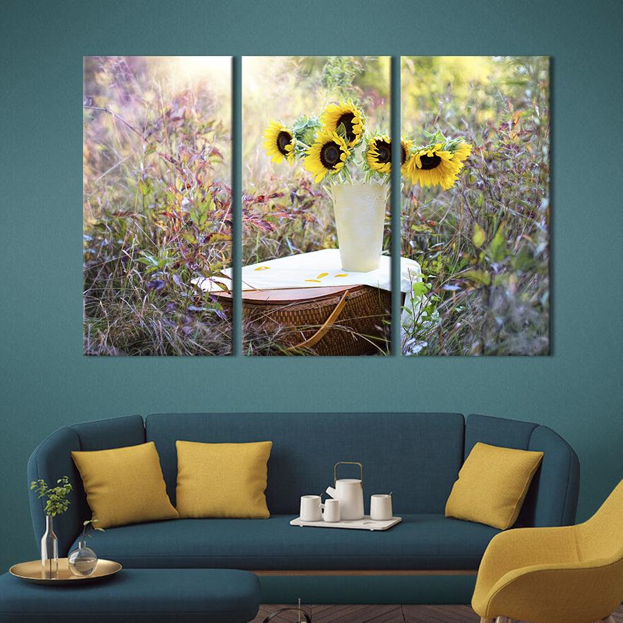 Картина на холсте триптих Букет подсолнухов среди травы 156x100 см (997-31)