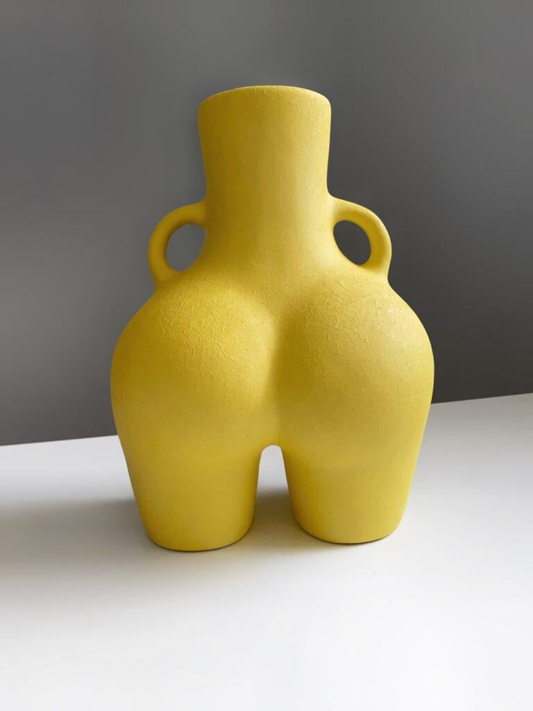 Ваза у формі жіночої попи Лола 25х18 см Жовтий - фото 2 Ваза у формі жіночої попи Лола 25х18 см Жовтий - фото 2