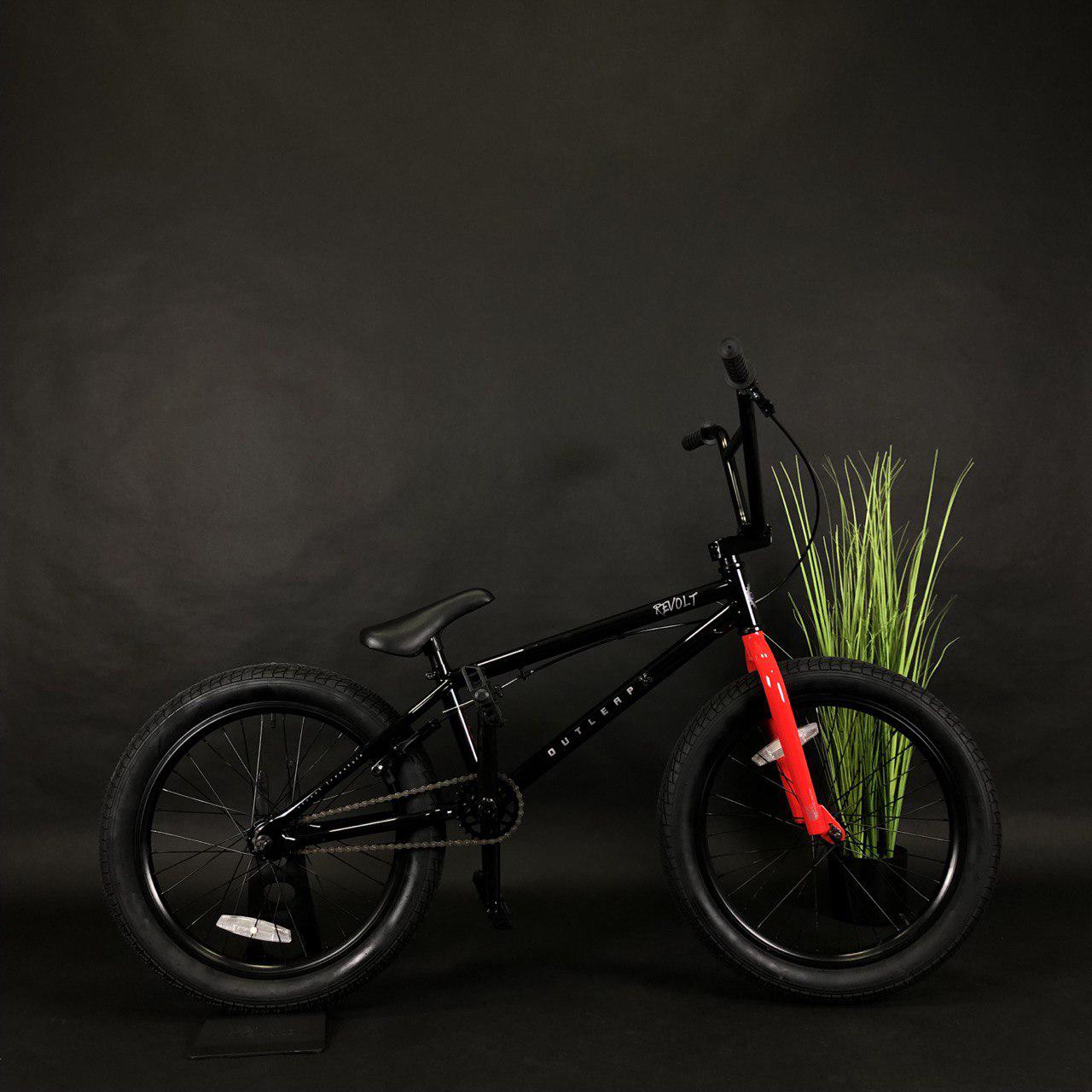 Велосипед BMX Outleap Revolt 20" 2022 Черный