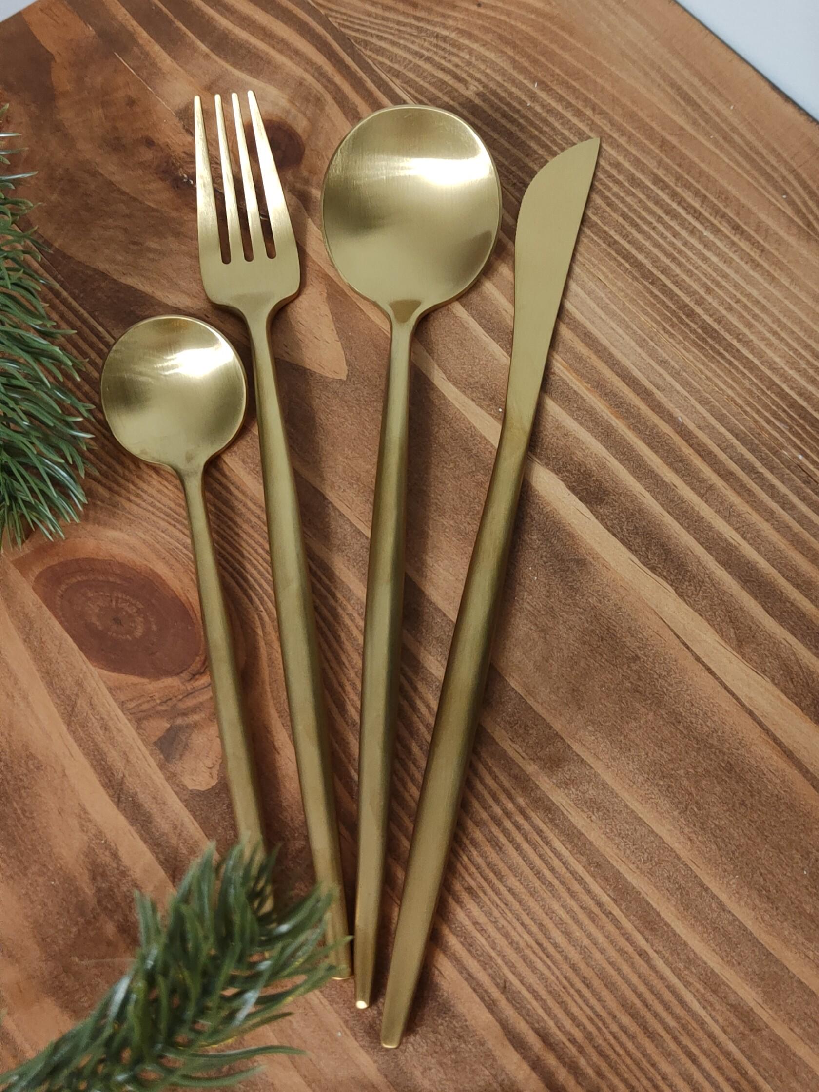 Набор столовых приборов десертные Золотой (321)