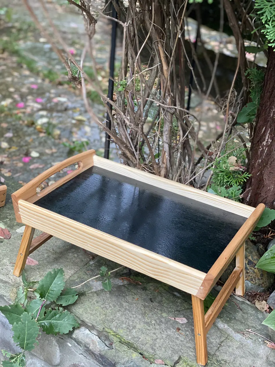 Таця-столик дерев'яна складана 43х28х20 см Чорний (24685263) - фото 3 Таця-столик дерев'яна складана 43х28х20 см Чорний (24685263) - фото 3