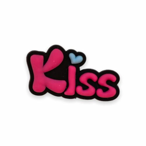 Джибитс для обуви JIBBITZ Надпись "Kiss" № 45 Малиновый (459)