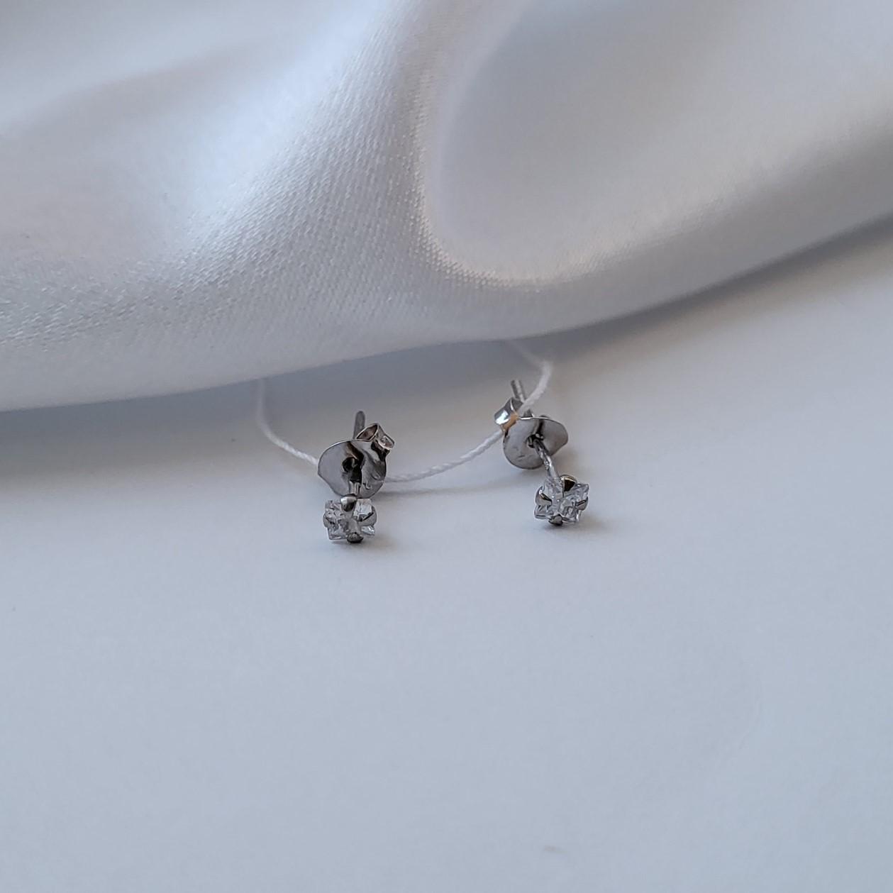 Сережки пусеты Квадрат с белым камнем из серебра 925 проба 0,40 г (с2ф/600) Сережки пусеты Квадрат с белым камнем из серебра 925 проба 0,40 г (с2ф/600)