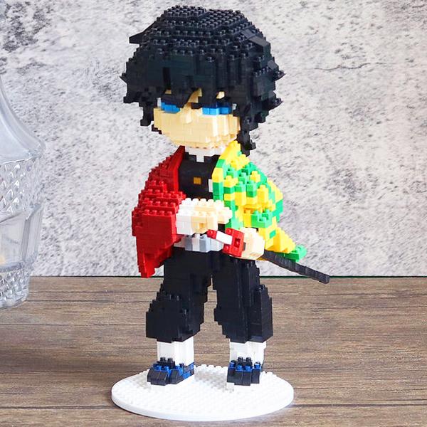 Конструктор-фигурка для детей Гию Томиока/Demon Slayer 1152 дет. (арт EPC10609M)