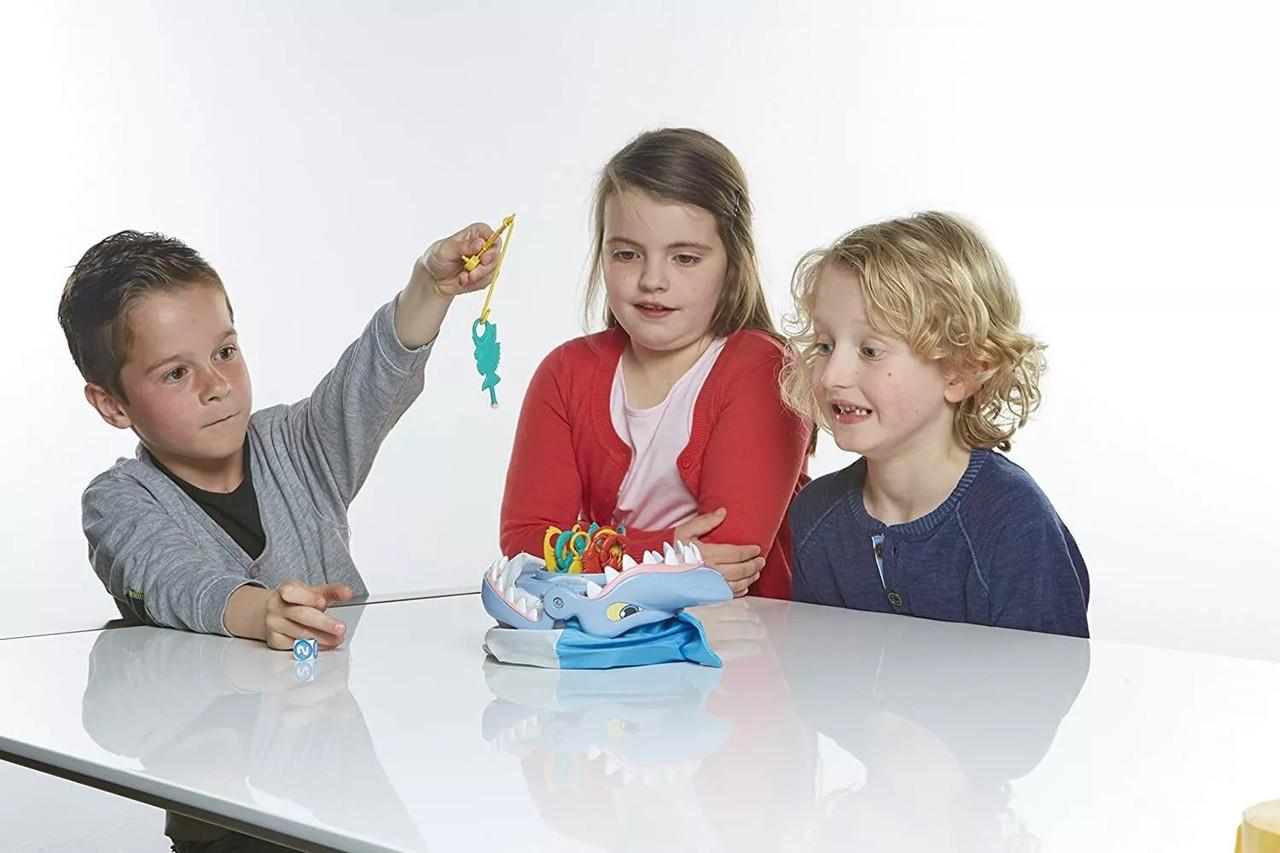 Настільна гра для дітей Goliath Укус акули (iz15926) - фото 4 Настільна гра для дітей Goliath Укус акули (iz15926) - фото 4