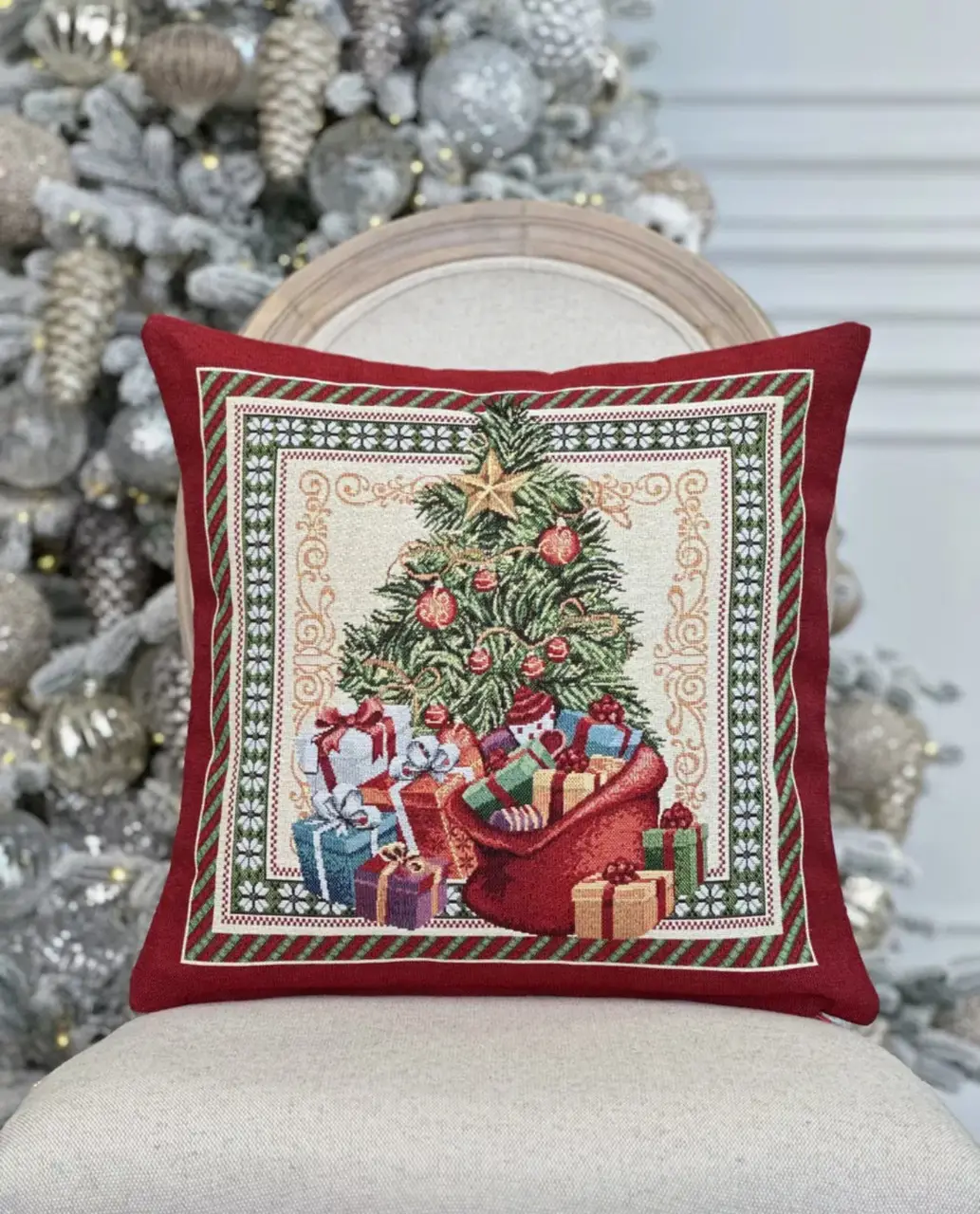 Наволочка новогодняя гобеленовая без наполнения 45х45 см (JOUETS-PC) Наволочка новогодняя гобеленовая без наполнения 45х45 см (JOUETS-PC)