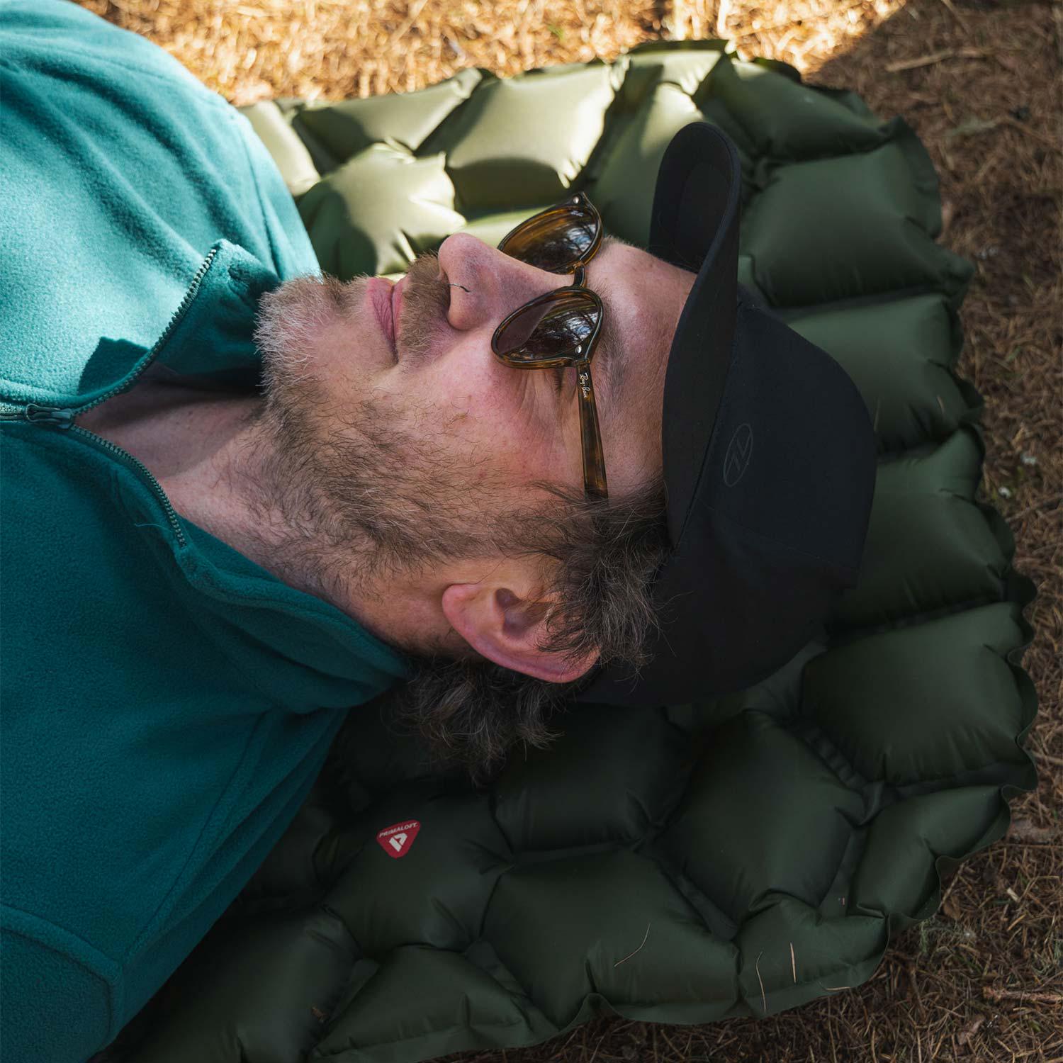 Килимок надувний Highlander Nap-Pak Inflatable Sleeping Mat PrimaLoft 5 см Olive (AIR072-OG) - фото 9