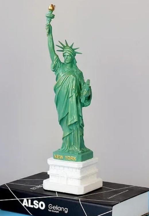 Статуэтка Statue of Liberty Статуя Свободы в Нью-Йорке