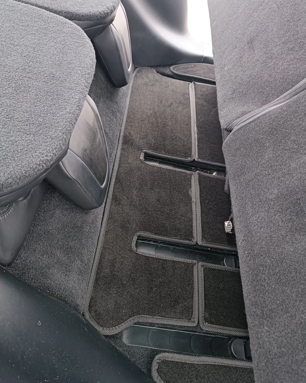 Килимки в салон ворсові дляTesla Model X 2016- 7 місць 5 шт. Чорний (27326901)