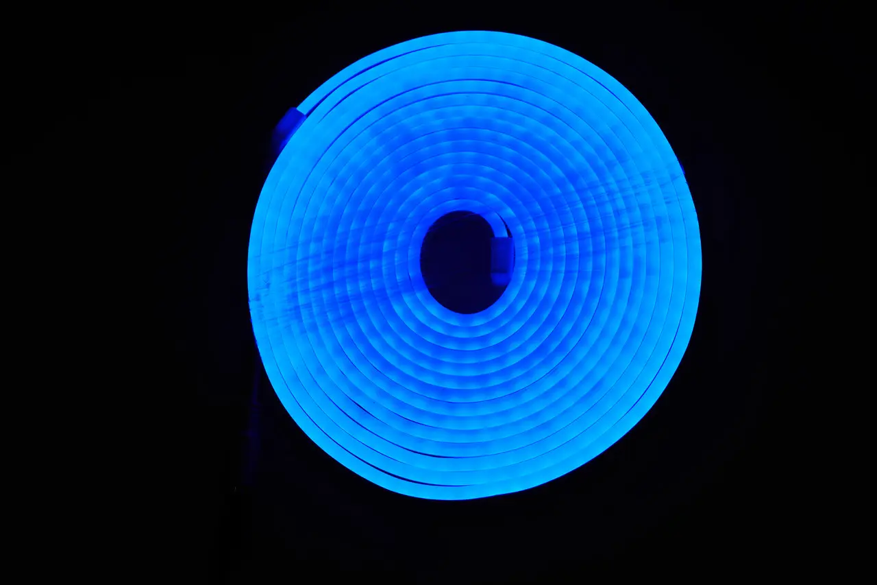 ᐉ Стрічка неонова для авто Neon Led 5 м 12V-220V Синій • Краща
