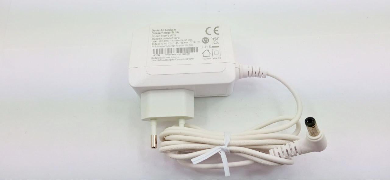 Блок питания импульсный Deutsche Telekom WB-18D12FG 12V 1,5A 5,5x2,1 мм Белый (14202)
