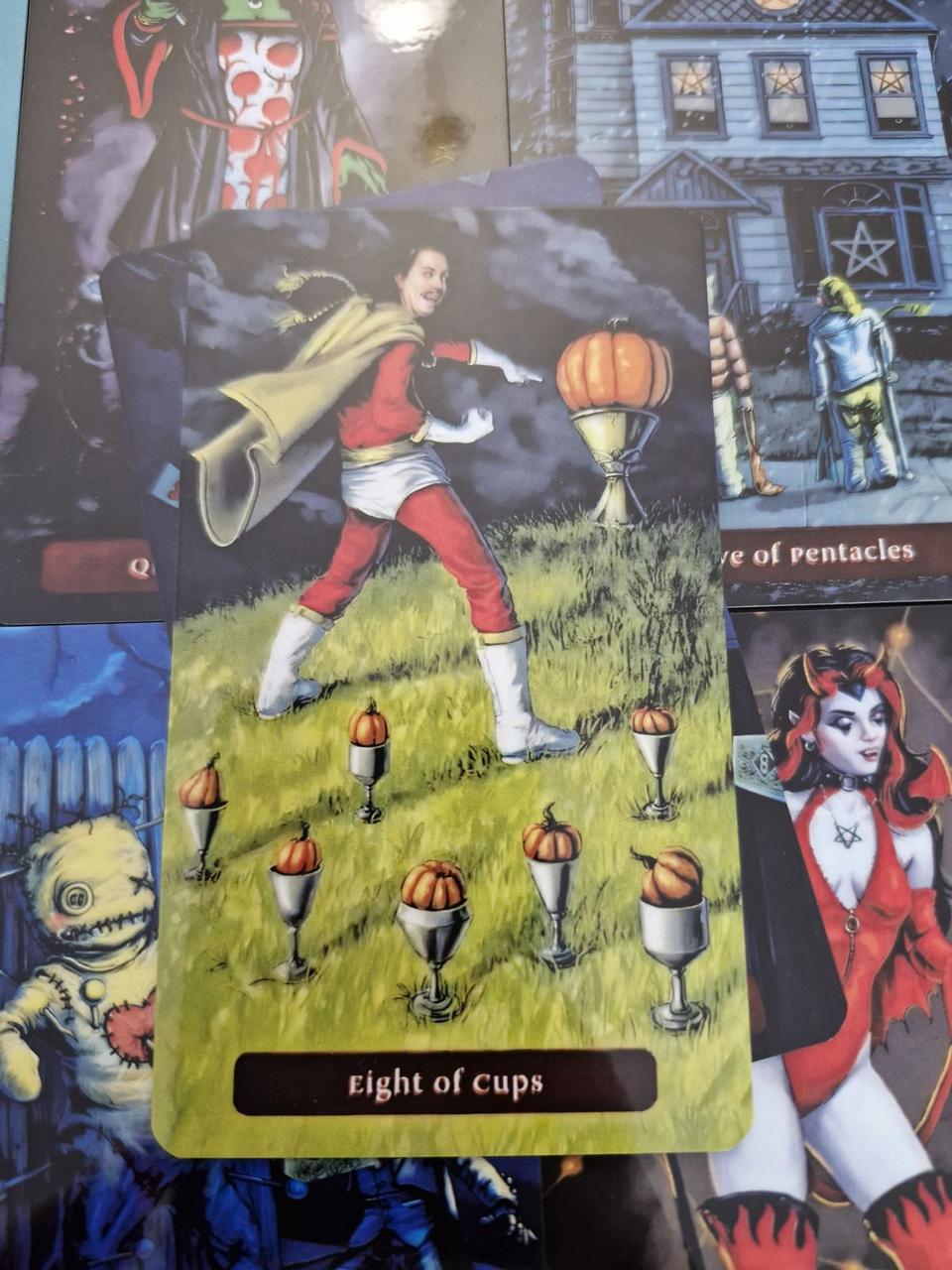 Карты Таро Лакомства или капли Геловин Trick or treat tarot глянец 78 карт - фото 7 Карты Таро Лакомства или капли Геловин Trick or treat tarot глянец 78 карт - фото 7