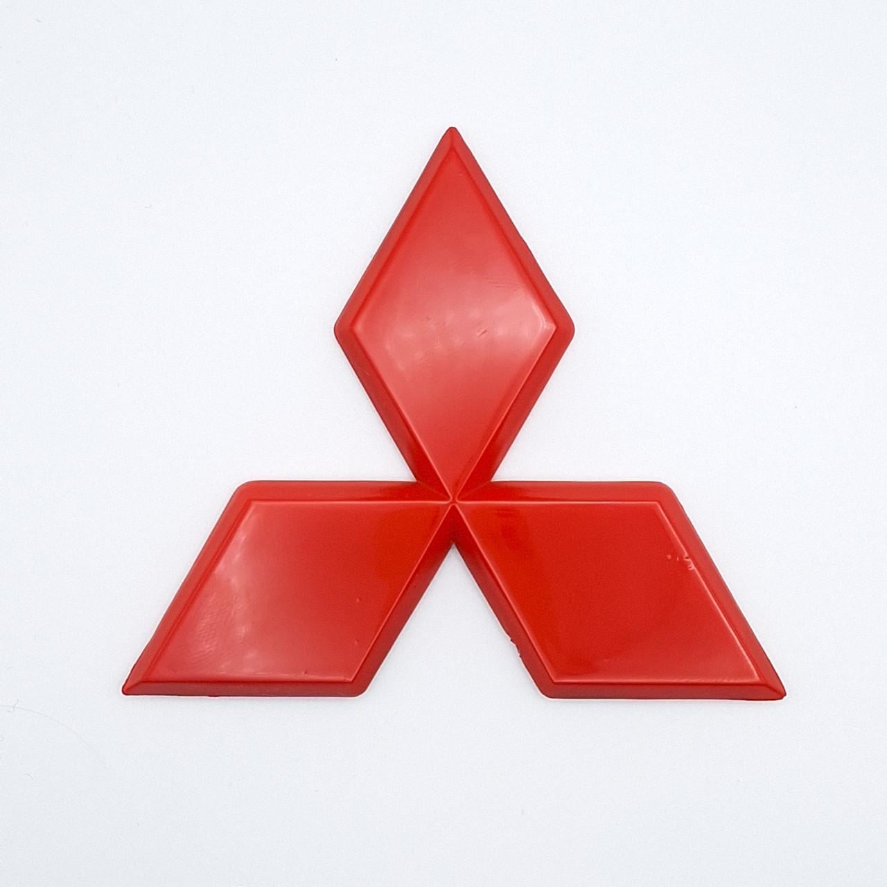 Эмблема Mitsubishi ABS Красный глянцевый 90х79 мм (2072792802)