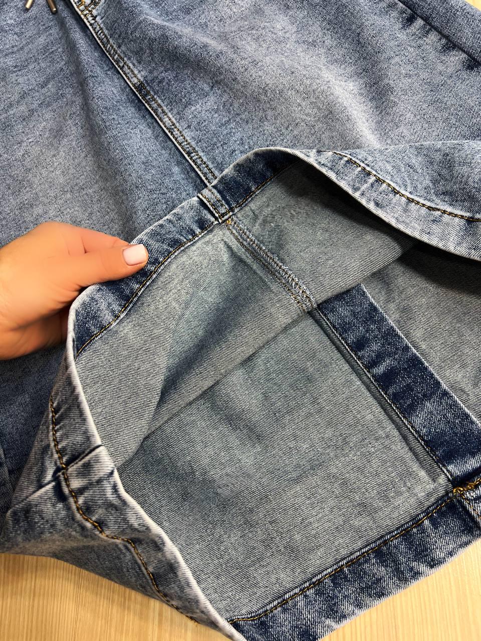 Юбка женская джинсовая ZJY 67501 талия на резинке со шнурком ниже колена разрез сзади р. 44 Голубой (3798) - фото 4